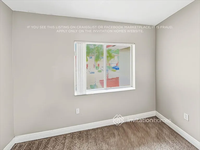 4942 SW 66th Ter — Photo 14