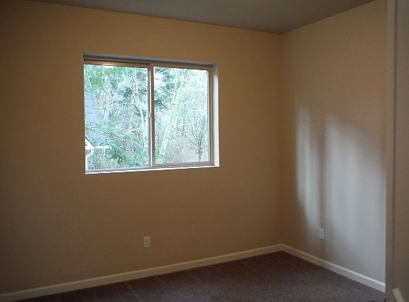 3rd image of 11506 146th St Ct N