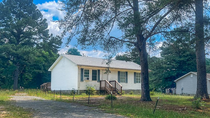 1st image of 460 Lancaster Creek Dr