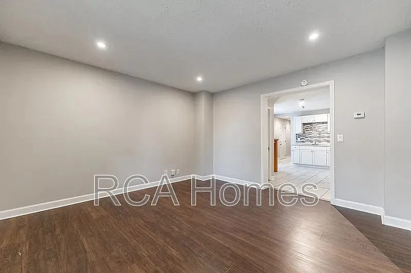 2 bed, 2.0 bath, 1186 sqft, $1,450 — Photo 2