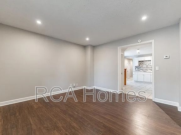 2nd image of 1029 Saint Paul St