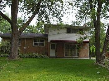 2nd image of 837 Riverview Dr