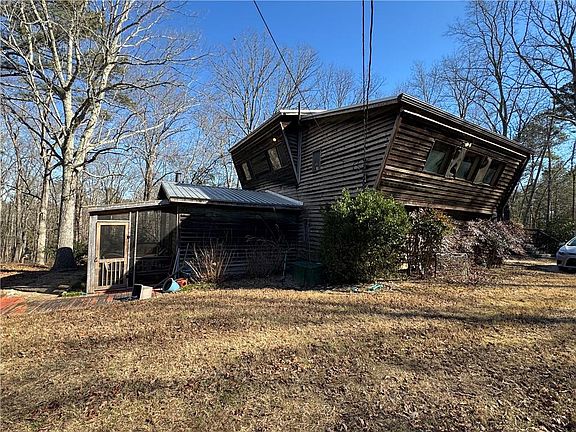 3rd image of 1675 Hi Roc Rd NE