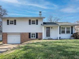 405 N Moore St, Waterloo, IL 62298