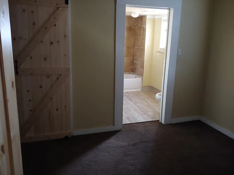 145 N Hackberry Ave — Photo 20
