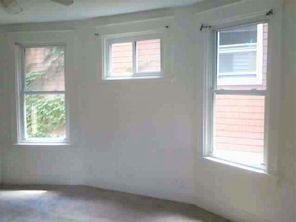 5th image of 717 Elberon Ave