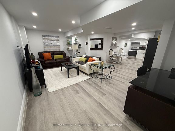 4th image of 3443 Drummond Rd