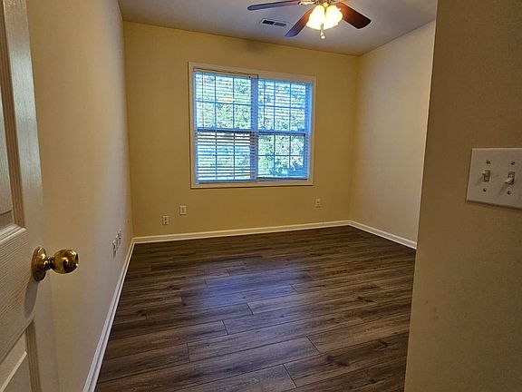 4th image of 111 Shairpin Ln