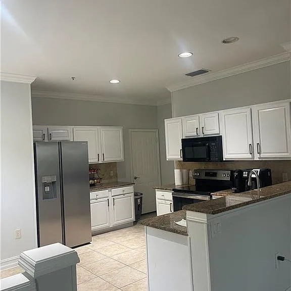 884 Hampton Cir #159 — Photo 8
