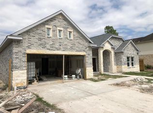 8110 N Circle Dr, Houston, TX 77071