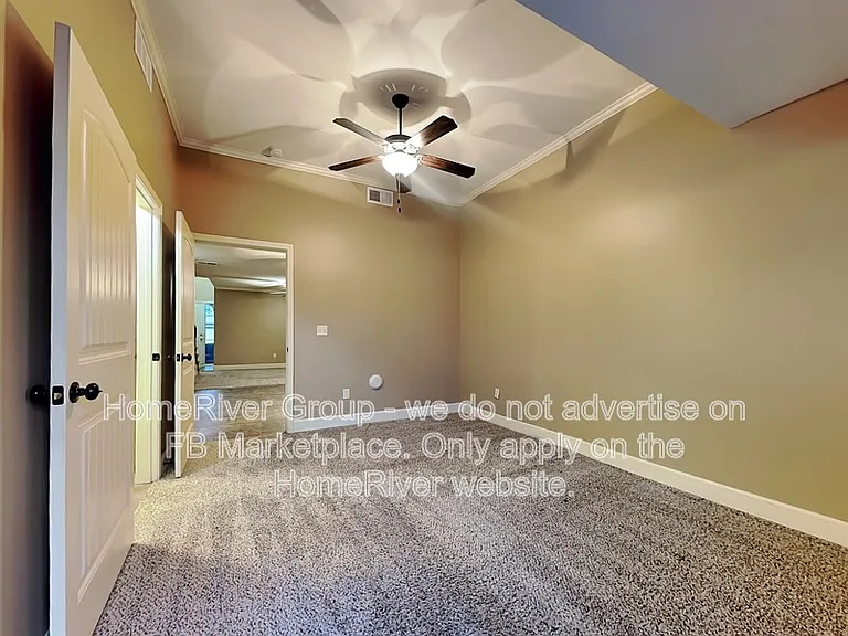 8326 N Spruce Ave — Photo 3