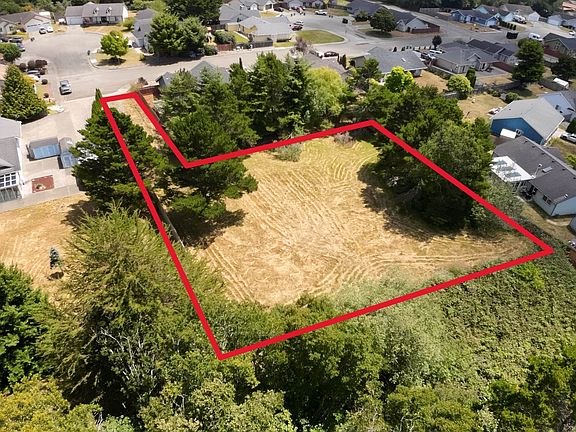 3rd image of 116-116 83 6 0 Alexandria Way