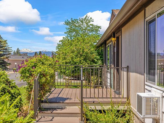 4th image of 1001 SE 15th St Unit 62