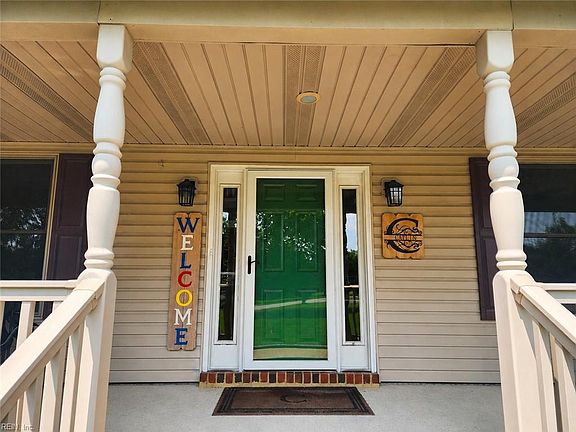 5th image of 3700 Riverwood Cres