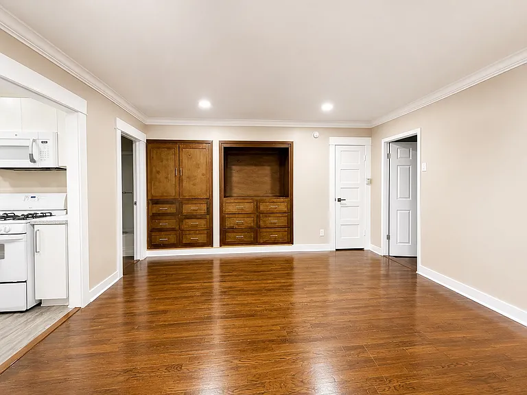 4308 Gateway Ave #1 — Photo 2
