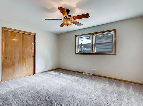 5th image of 3851 N Pontiac Ave