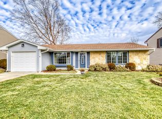 1154 Pegwood Dr, Elgin, IL 60120
