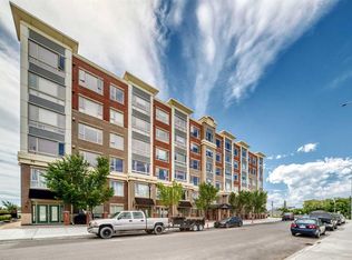 35 N Inglewood Park SE #201, Calgary, AB T2G 1B5