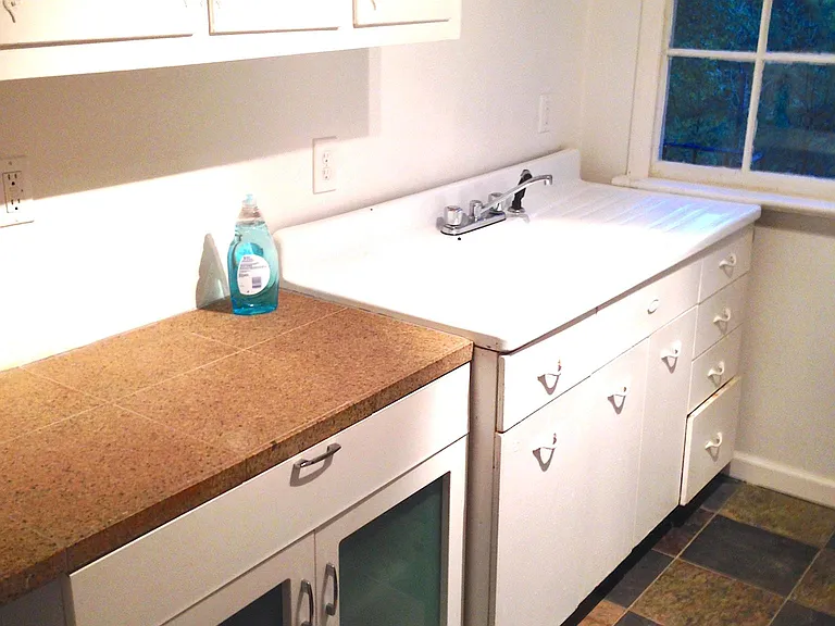 Sloan Cir SE — Photo 9