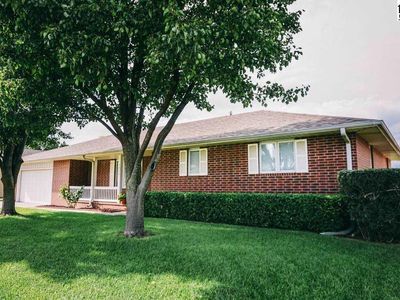 1310 E 21st Ave, Hutchinson, KS, 67502