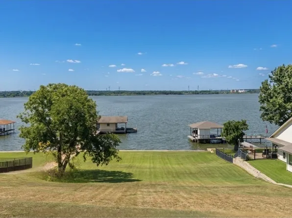 4117 Crescent Dr, Granbury, TX 76049
