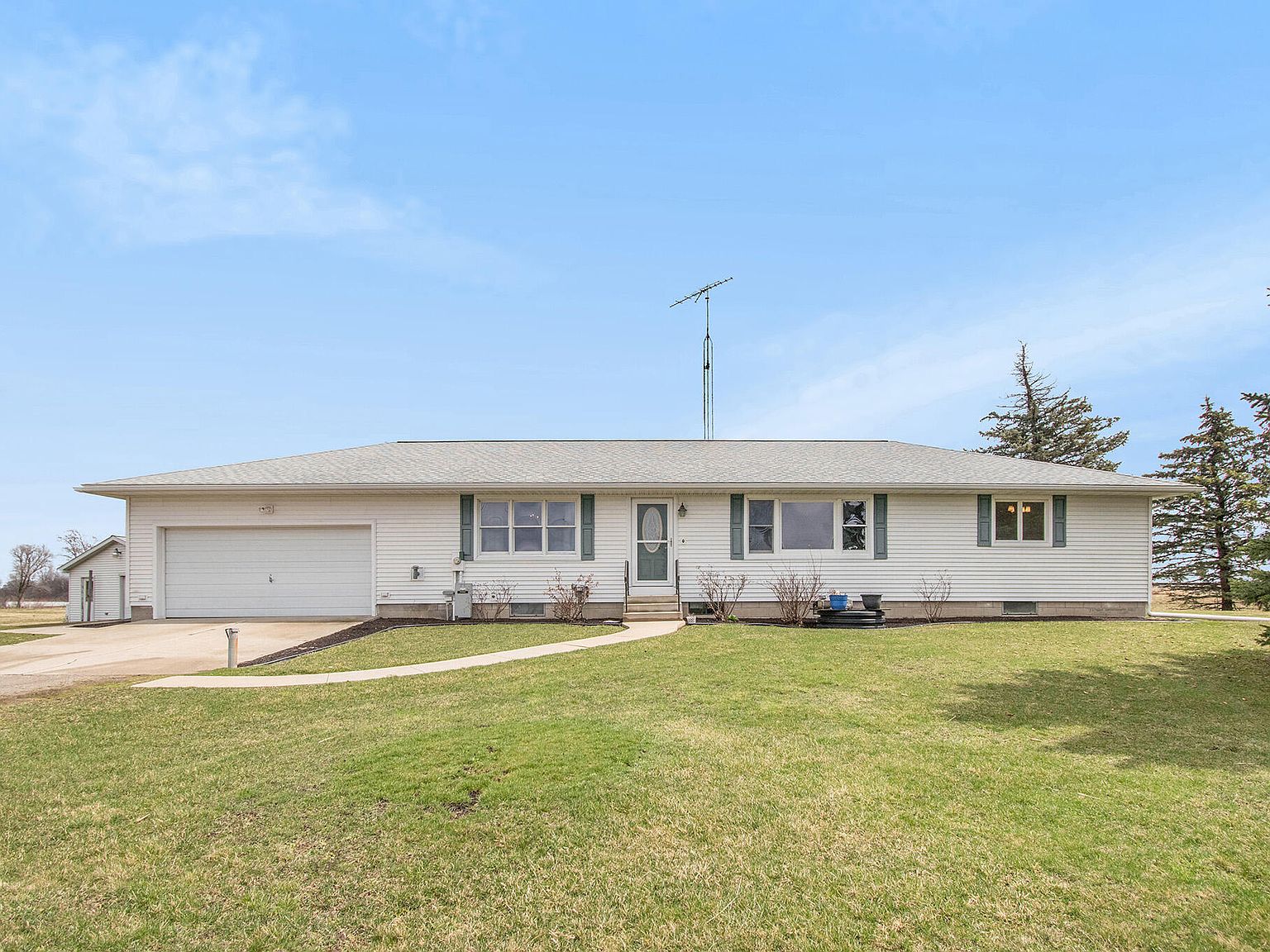 7401 Lipp Hwy, Riga, MI 49276 Zillow