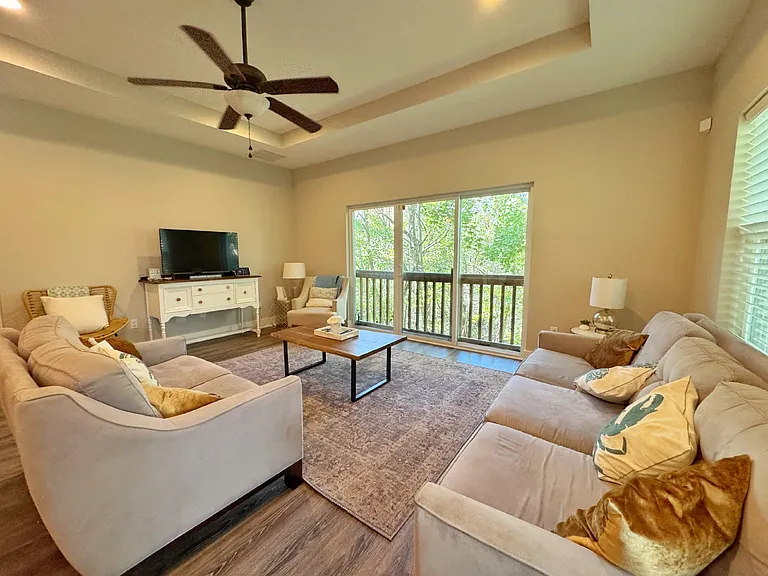 2523 Oleander St — Photo 11