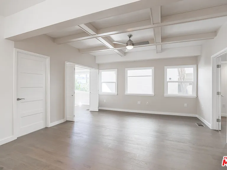 31 Breeze Ave #A — Photo 10