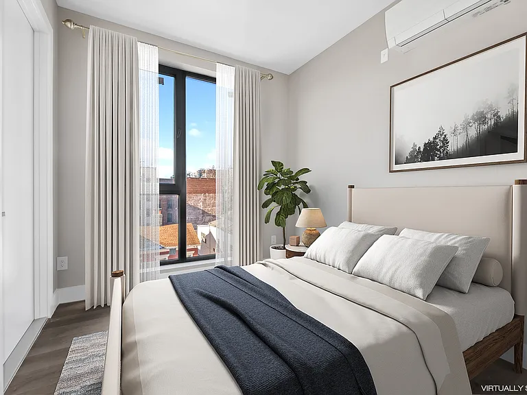 1020 Rogers Ave #4L — Photo 4