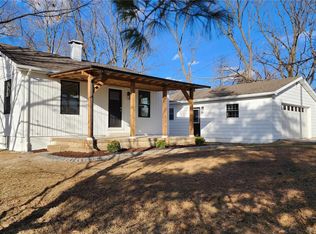 321 N Clinton St, Collinsville, IL