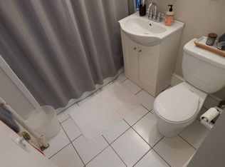 60 College Ave #1, Somerville, MA 02144