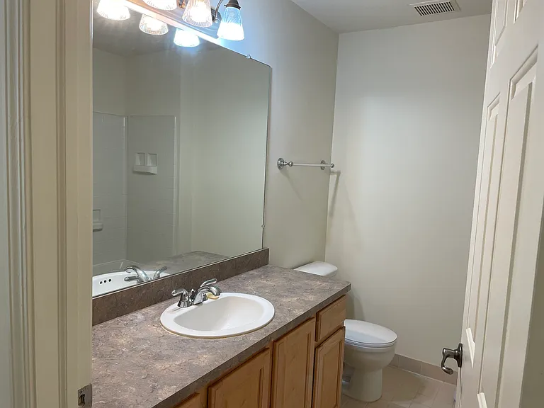 1407 Ashford Ct — Photo 7