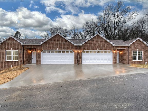 3rd image of 3810 Oakley Pl
