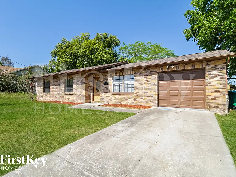 516 Gaspar Ave — Photo 1