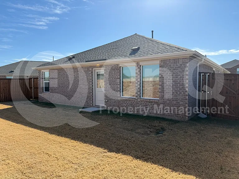 14085 Ladbroke St — Photo 20