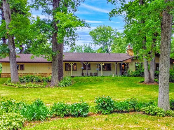 20798 White Oaks Rd, Morrison, IL 61270
