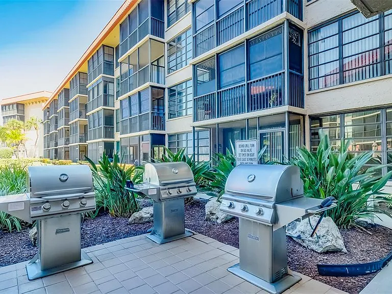 17580 Gulf Blvd #412 — Photo 42