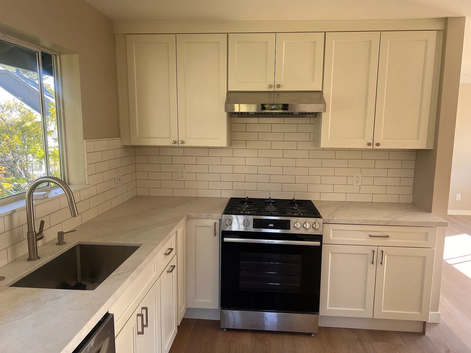 1 bed, 750 sqft, $3,400 — Photo 4