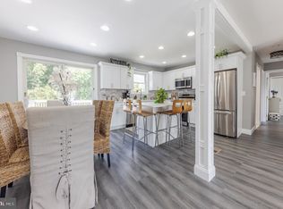 5 Donna Marie Ct, Sicklerville, NJ 08081