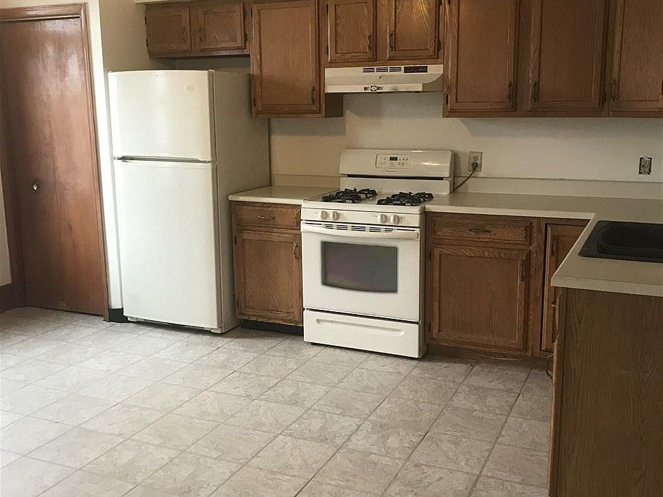 1st image of 171 Saratoga Ave