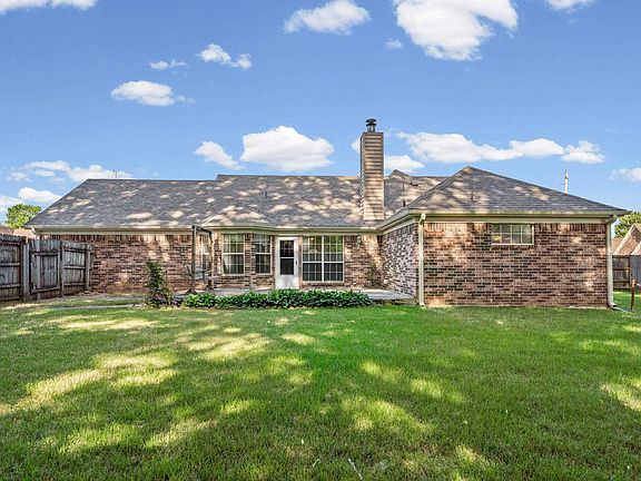 3rd image of 55 Cotton Trail Dr