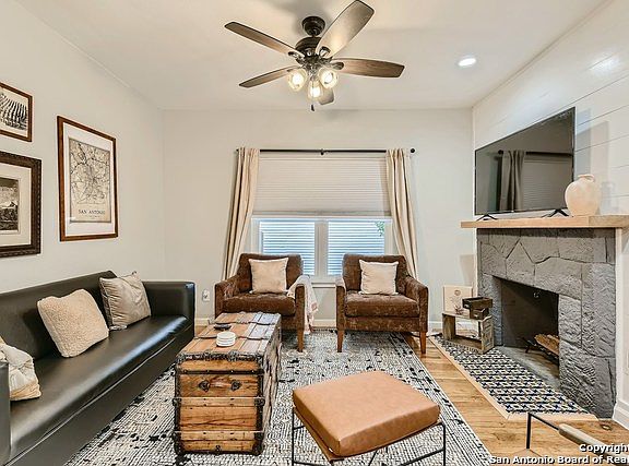 2nd image of 806 Piedmont Ave