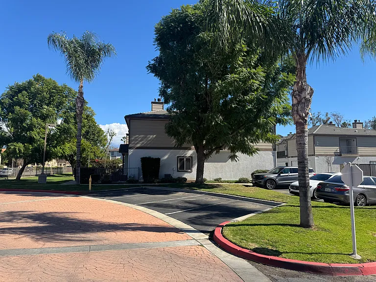 1555 Orange Ave — Photo 22