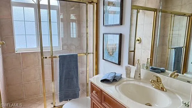 391 4th St S #401 — Photo 25