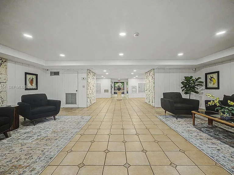 1205 Mariposa Ave #415 — Photo 16