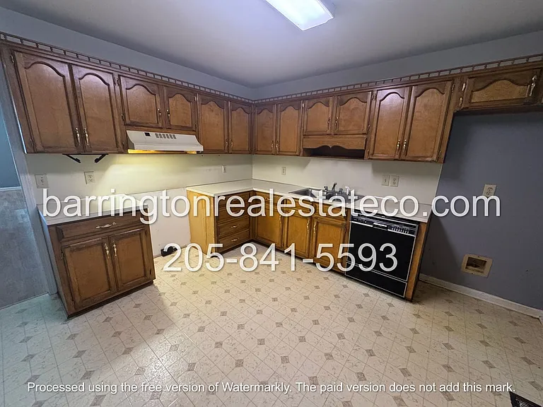1983 Townhouse Ln — Photo 3