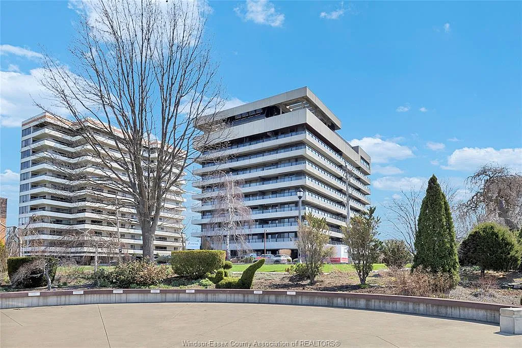 Canterbury Place — Photo 2