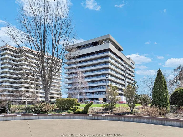 5125 Riverside Dr E #604 — Photo 2