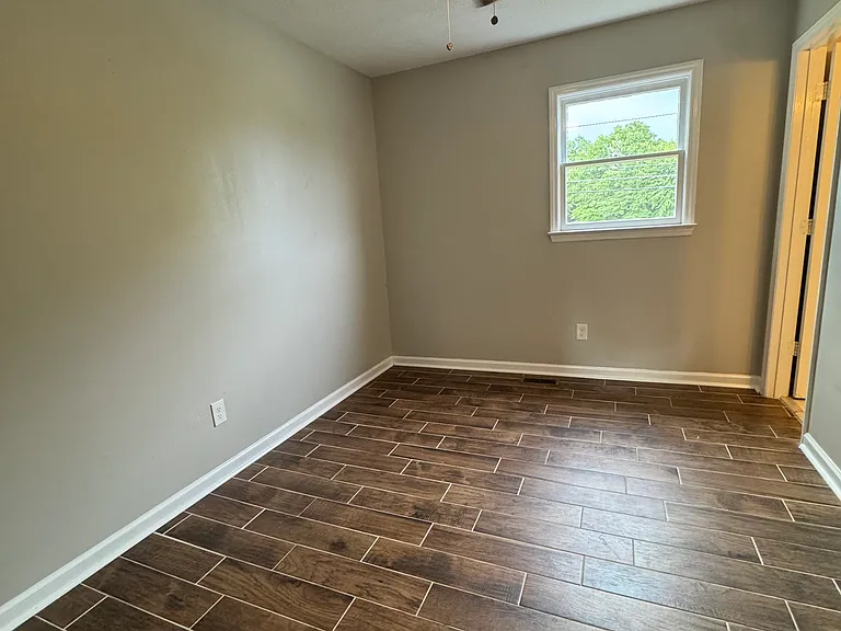 6241 Schomburg Rd — Photo 12
