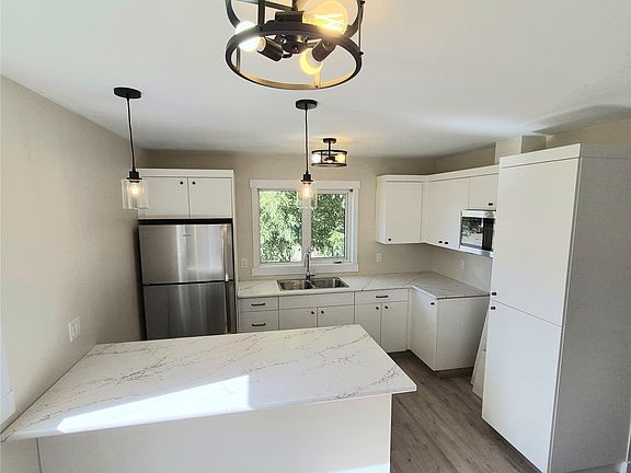 5th image of 801 Prospect Avenue
